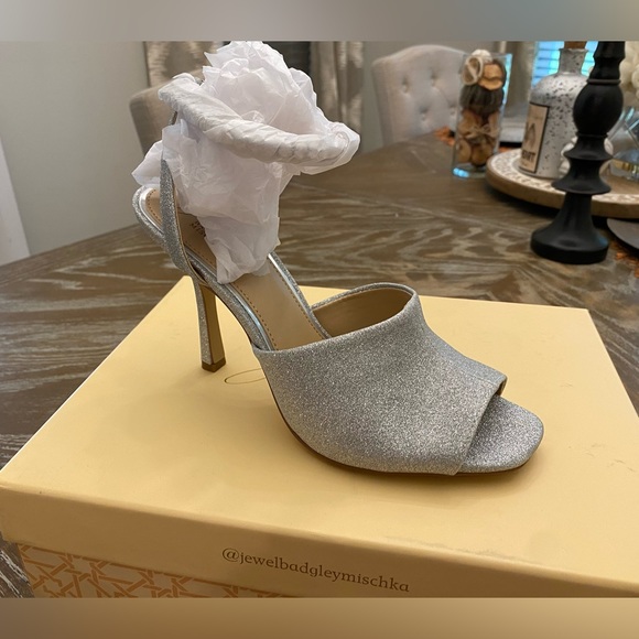 Badgley Mischka Jewel Lanie Heel - Picture 6 of 8